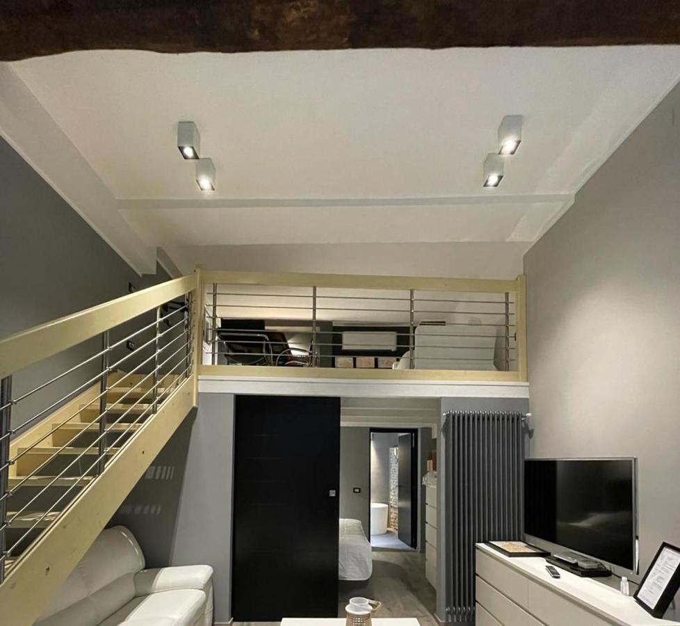 Portici Design Suite - Historical Center Bologna Buitenkant foto